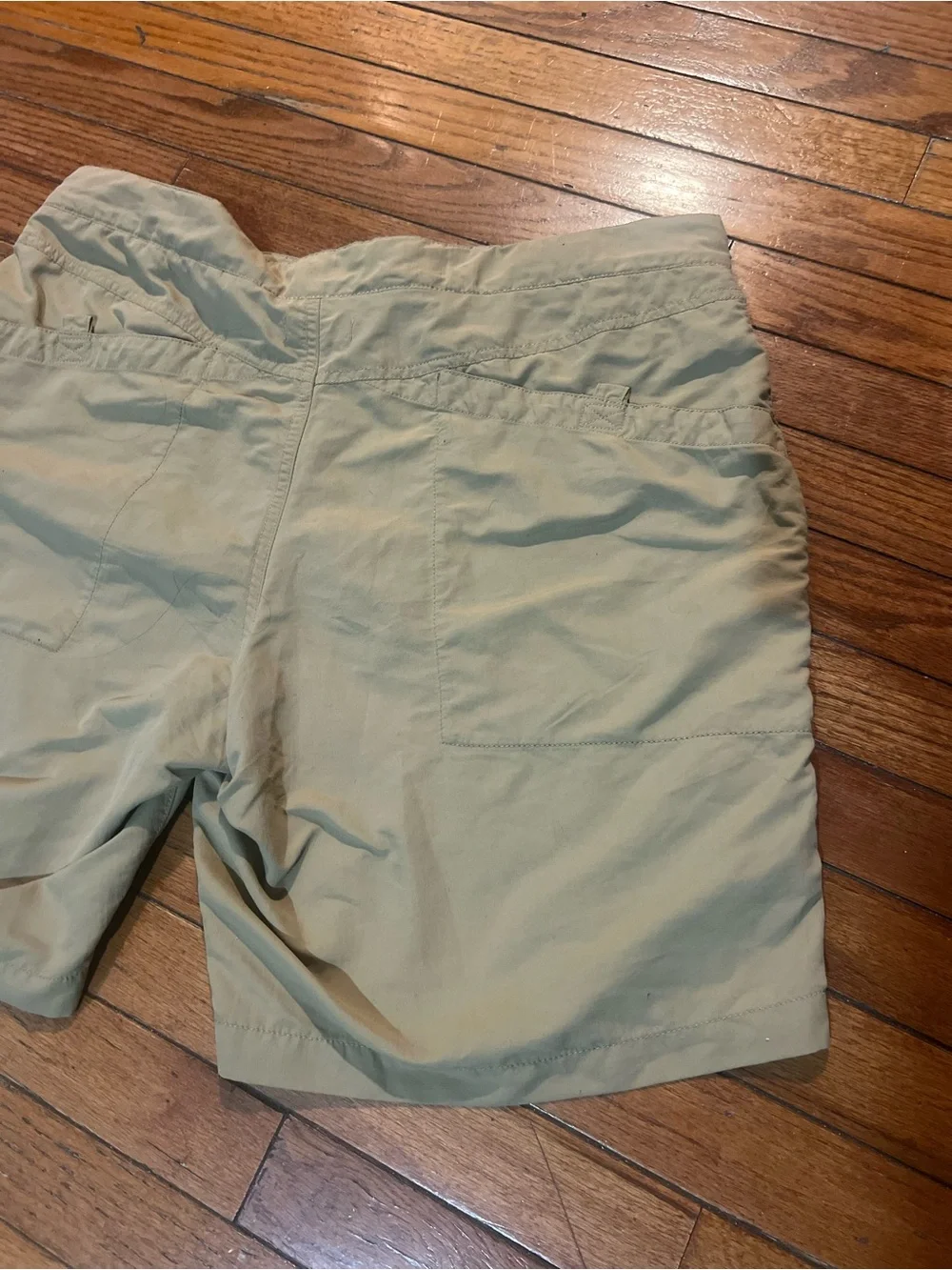 The North Face Men's Khaki Outdoor Utility Shorts size 38